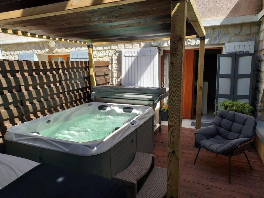 Loft Ravissant Avec Jacuzzi Et Parc Apartment *