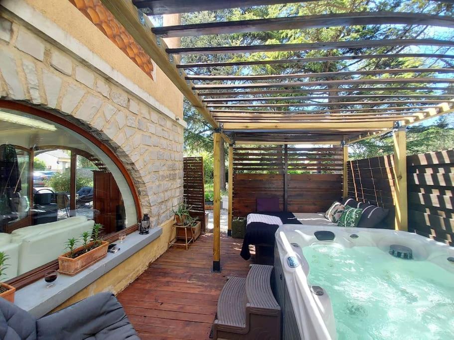 Loft Ravissant Avec Jacuzzi Et Parc Apartment *